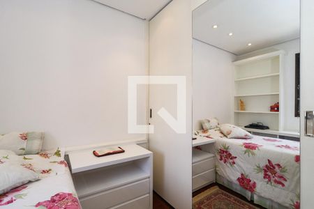 Apartamento à venda com 225m², 4 quartos e 4 vagas Apartamento à venda com 225m², 4 quartos e 4 vagasSuíte 4