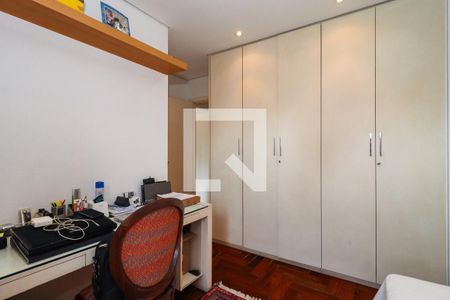 Apartamento à venda com 225m², 4 quartos e 4 vagas Apartamento à venda com 225m², 4 quartos e 4 vagasSuíte 2