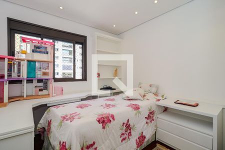 Apartamento à venda com 225m², 4 quartos e 4 vagas Apartamento à venda com 225m², 4 quartos e 4 vagasSuíte 4