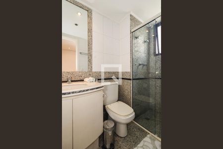 Apartamento à venda com 225m², 4 quartos e 4 vagas Apartamento à venda com 225m², 4 quartos e 4 vagasBanheiro da Suíte 4