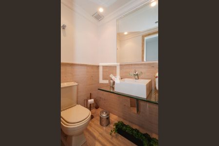 Apartamento à venda com 225m², 4 quartos e 4 vagas Apartamento à venda com 225m², 4 quartos e 4 vagasLavabo