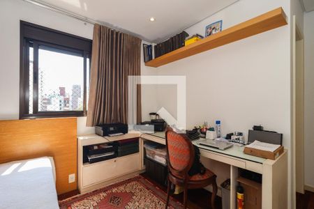 Apartamento à venda com 225m², 4 quartos e 4 vagas Apartamento à venda com 225m², 4 quartos e 4 vagasSuíte 2