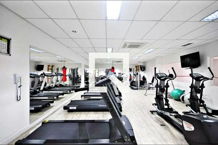 Apartamento à venda com 225m², 4 quartos e 4 vagas Apartamento à venda com 225m², 4 quartos e 4 vagasÁrea comum - Academia