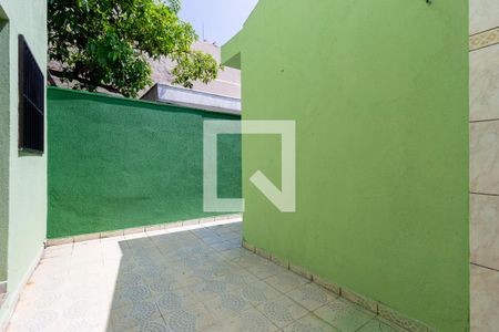 Casa à venda com 238m², 4 quartos e 3 vagas Casa à venda com 238m², 4 quartos e 3 vagasÁrea de Serviço