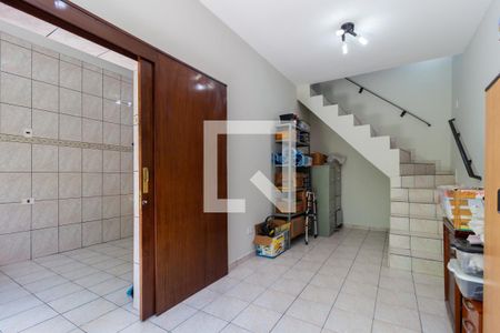 Casa à venda com 238m², 4 quartos e 3 vagas Casa à venda com 238m², 4 quartos e 3 vagasEdícula - Sala