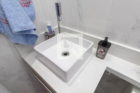 Apartamento à venda com 54m², 2 quartos e 1 vaga Apartamento à venda com 54m², 2 quartos e 1 vagaBanheiro