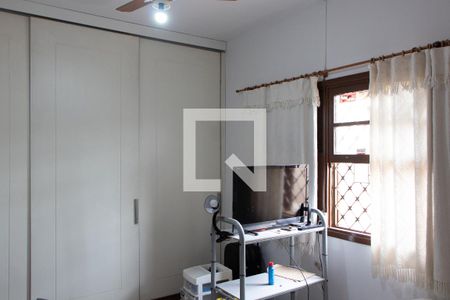 Casa à venda com 180m², 3 quartos e 3 vagas Casa à venda com 180m², 3 quartos e 3 vagasSUITE