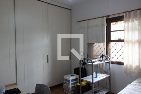 Casa à venda com 180m², 3 quartos e 3 vagas Casa à venda com 180m², 3 quartos e 3 vagasSUITE