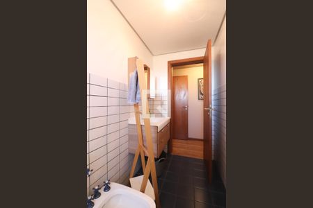 Apartamento à venda com 250m², 3 quartos e 3 vagas Apartamento à venda com 250m², 3 quartos e 3 vagasBanheiro