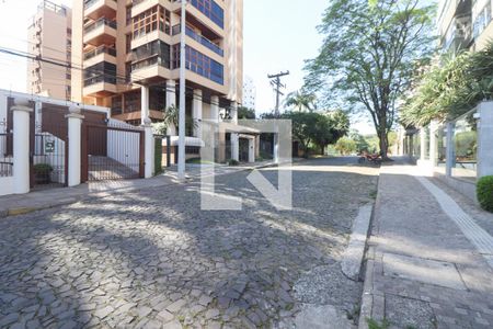 Apartamento à venda com 250m², 3 quartos e 3 vagas Apartamento à venda com 250m², 3 quartos e 3 vagasFachada