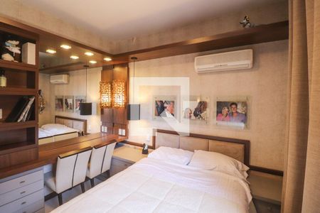 Apartamento à venda com 250m², 3 quartos e 3 vagas Apartamento à venda com 250m², 3 quartos e 3 vagasQuarto 2