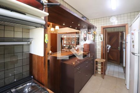 Apartamento à venda com 250m², 3 quartos e 3 vagas Apartamento à venda com 250m², 3 quartos e 3 vagasCozinha