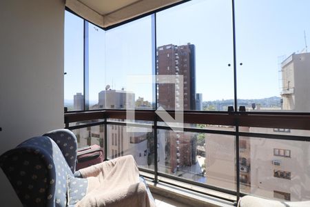 Apartamento à venda com 250m², 3 quartos e 3 vagas Apartamento à venda com 250m², 3 quartos e 3 vagasSacada/Suíte