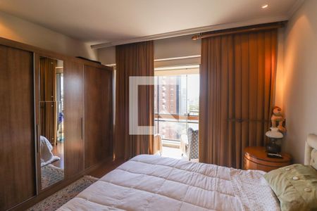 Apartamento à venda com 250m², 3 quartos e 3 vagas Apartamento à venda com 250m², 3 quartos e 3 vagasSuíte