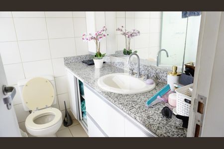 Casa de condomínio à venda com 235m², 4 quartos e 2 vagasBanheiro Suite 3