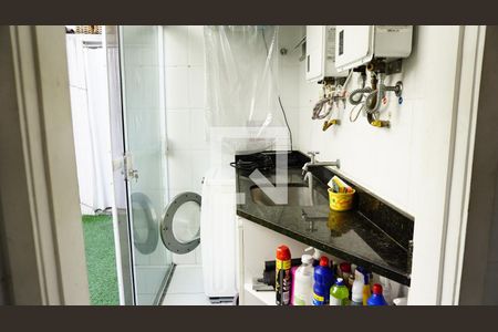 Casa de condomínio à venda com 235m², 4 quartos e 2 vagasArea de Serviço