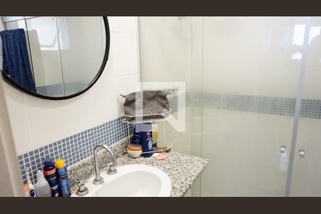 Casa de condomínio à venda com 235m², 4 quartos e 2 vagasBanheiro Suite 2