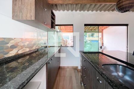 Casa à venda com 125m², 5 quartos e 2 vagas Casa à venda com 125m², 5 quartos e 2 vagasCozinha - Casa 3