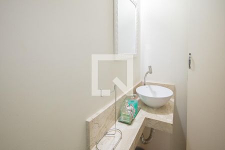 Casa de condomínio à venda com 64m², 2 quartos e 1 vagaLavabo