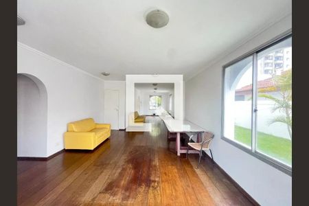 Apartamento para alugar com 75m², 2 quartos e 1 vaga Apartamento para alugar com 75m², 2 quartos e 1 vagaÁrea comum - Salão de festas
