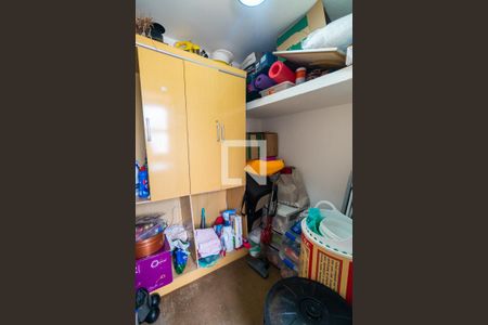 Apartamento para alugar com 75m², 2 quartos e 1 vaga Apartamento para alugar com 75m², 2 quartos e 1 vagaQuarto de Serviço