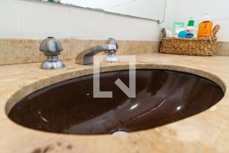 Apartamento para alugar com 75m², 2 quartos e 1 vaga Apartamento para alugar com 75m², 2 quartos e 1 vagaBanheiro Detalhe
