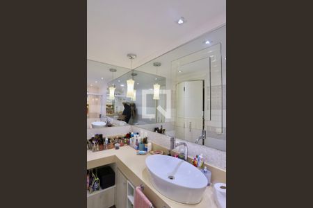 Apartamento à venda com 130m², 3 quartos e 2 vagas Apartamento à venda com 130m², 3 quartos e 2 vagasBanheiro