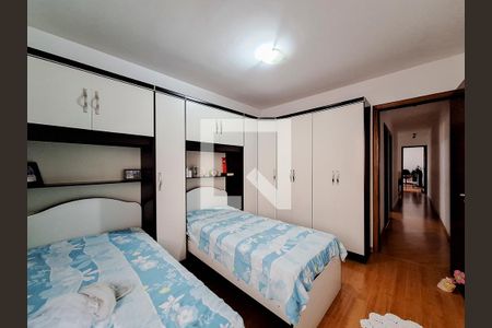 Casa à venda com 168m², 3 quartos e 4 vagas Casa à venda com 168m², 3 quartos e 4 vagasQuarto 3