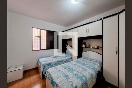 Casa à venda com 168m², 3 quartos e 4 vagas Casa à venda com 168m², 3 quartos e 4 vagasQuarto 3