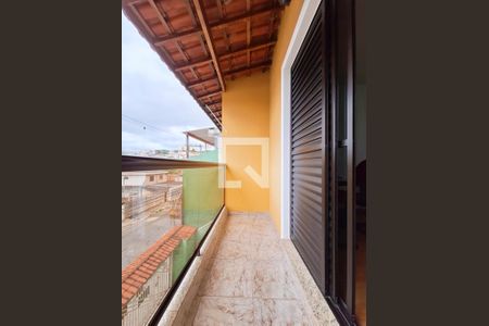 Casa à venda com 168m², 3 quartos e 4 vagas Casa à venda com 168m², 3 quartos e 4 vagasSacada Quarto 1