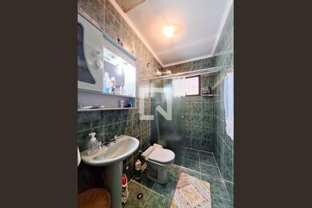 Casa à venda com 168m², 3 quartos e 4 vagas Casa à venda com 168m², 3 quartos e 4 vagasBanheiro Quarto 1