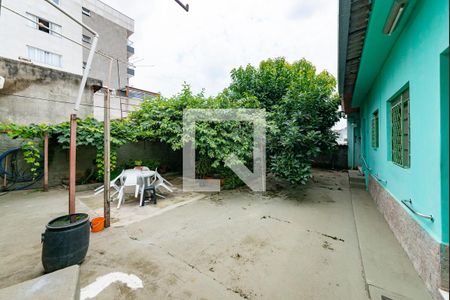 Casa à venda com 210m², 3 quartos e 2 vagasQuintal