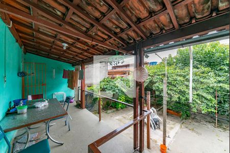 Casa à venda com 210m², 3 quartos e 2 vagasÁrea de Serviço