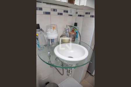 Apartamento à venda com 65m², 2 quartos e 1 vaga Apartamento à venda com 65m², 2 quartos e 1 vagaBanheiro da suíte