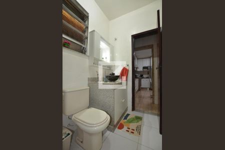 Casa à venda com 430m², 2 quartos e 2 vagasBanheiro Social