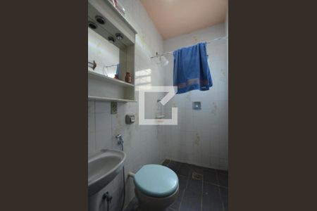 Casa à venda com 430m², 2 quartos e 2 vagasBanheiro de Serviço