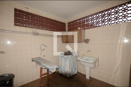 Casa à venda com 430m², 2 quartos e 2 vagasÁrea de Serviço