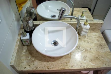 Casa de condomínio à venda com 95m², 3 quartos e sem vagaBanheiro - Quarto 2