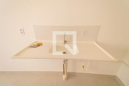 Sala/Cozinha de apartamento à venda com 2 quartos, 32m² em Vila Graciosa, São Paulo