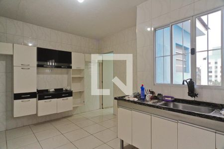 Casa para alugar com 180m², 3 quartos e 3 vagas Casa para alugar com 180m², 3 quartos e 3 vagasCozinha