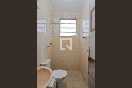 Casa para alugar com 180m², 3 quartos e 3 vagas Casa para alugar com 180m², 3 quartos e 3 vagasCasa 2 - banheiro