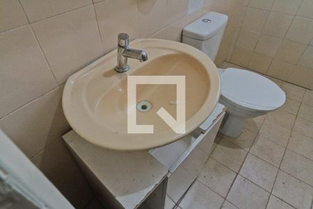 Casa para alugar com 180m², 3 quartos e 3 vagas Casa para alugar com 180m², 3 quartos e 3 vagasCasa 2 - banheiro