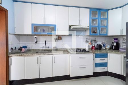 Casa à venda com 180m², 4 quartos e 5 vagasCozinha