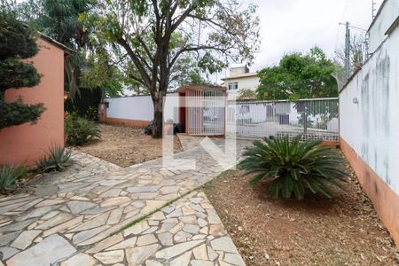 Casa à venda com 180m², 4 quartos e 5 vagasEntrada