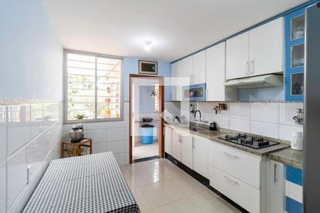 Casa à venda com 180m², 4 quartos e 5 vagasCozinha