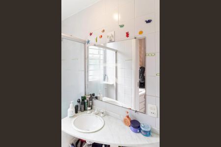 Casa à venda com 180m², 4 quartos e 5 vagasBanheiro da suíte 1