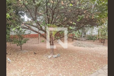 Casa à venda com 180m², 4 quartos e 5 vagasQuintal