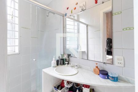 Casa à venda com 180m², 4 quartos e 5 vagasBanheiro da suíte 1