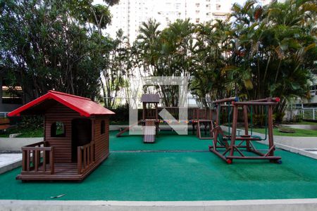 Apartamento à venda com 220m², 5 quartos e 2 vagasÁrea comum - Playground