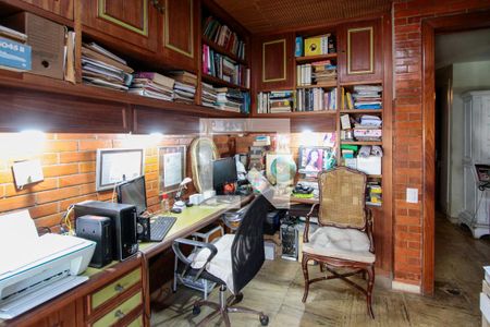 Apartamento à venda com 220m², 5 quartos e 2 vagasQuarto 2